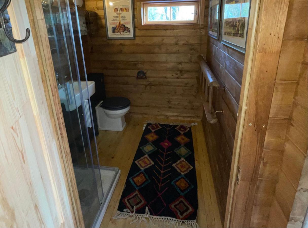 Retro Private Lodge With Hot Tub Nr Dartmoor Newton Abbot Exterior photo