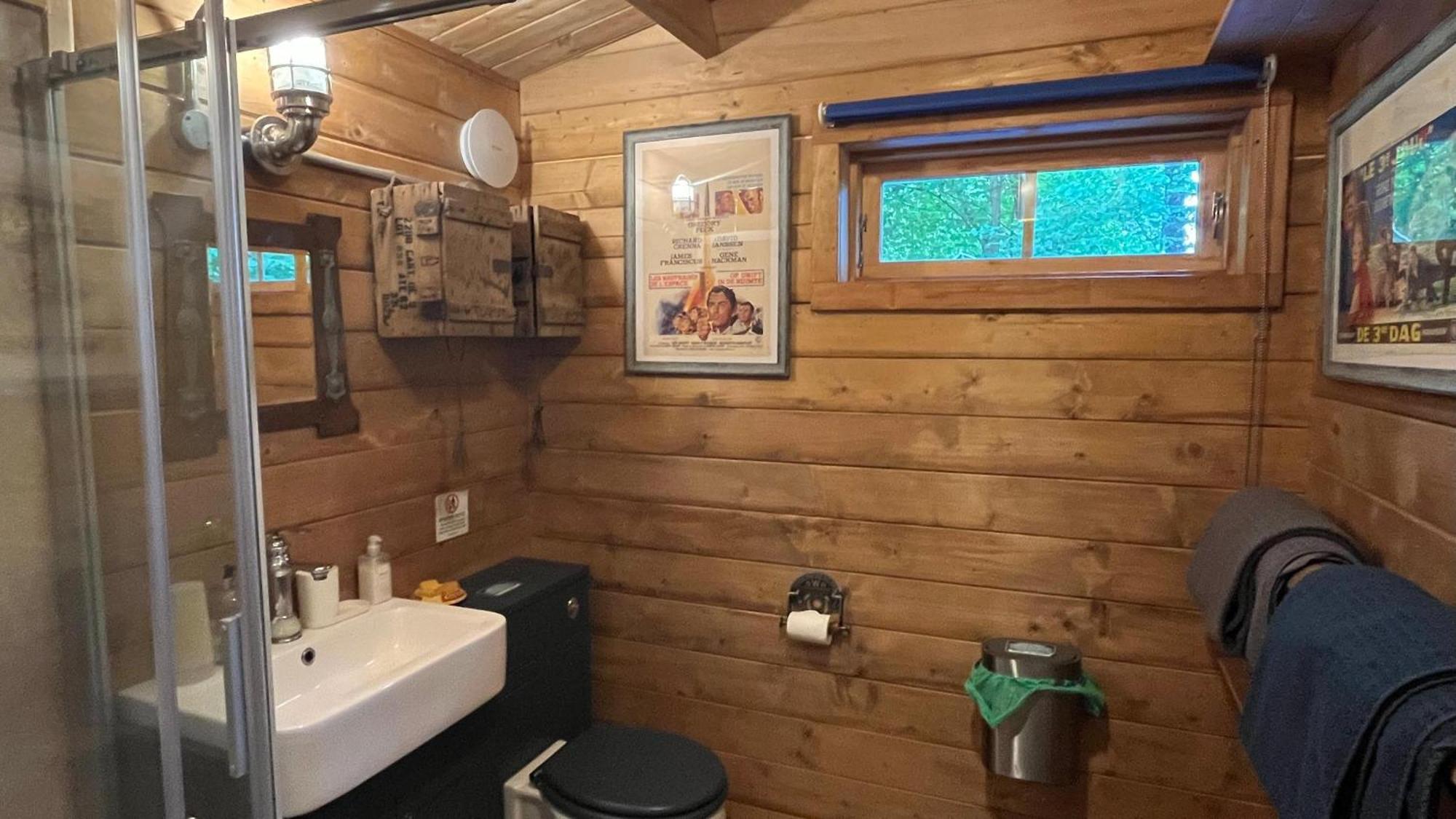 Retro Private Lodge With Hot Tub Nr Dartmoor Newton Abbot Exterior photo