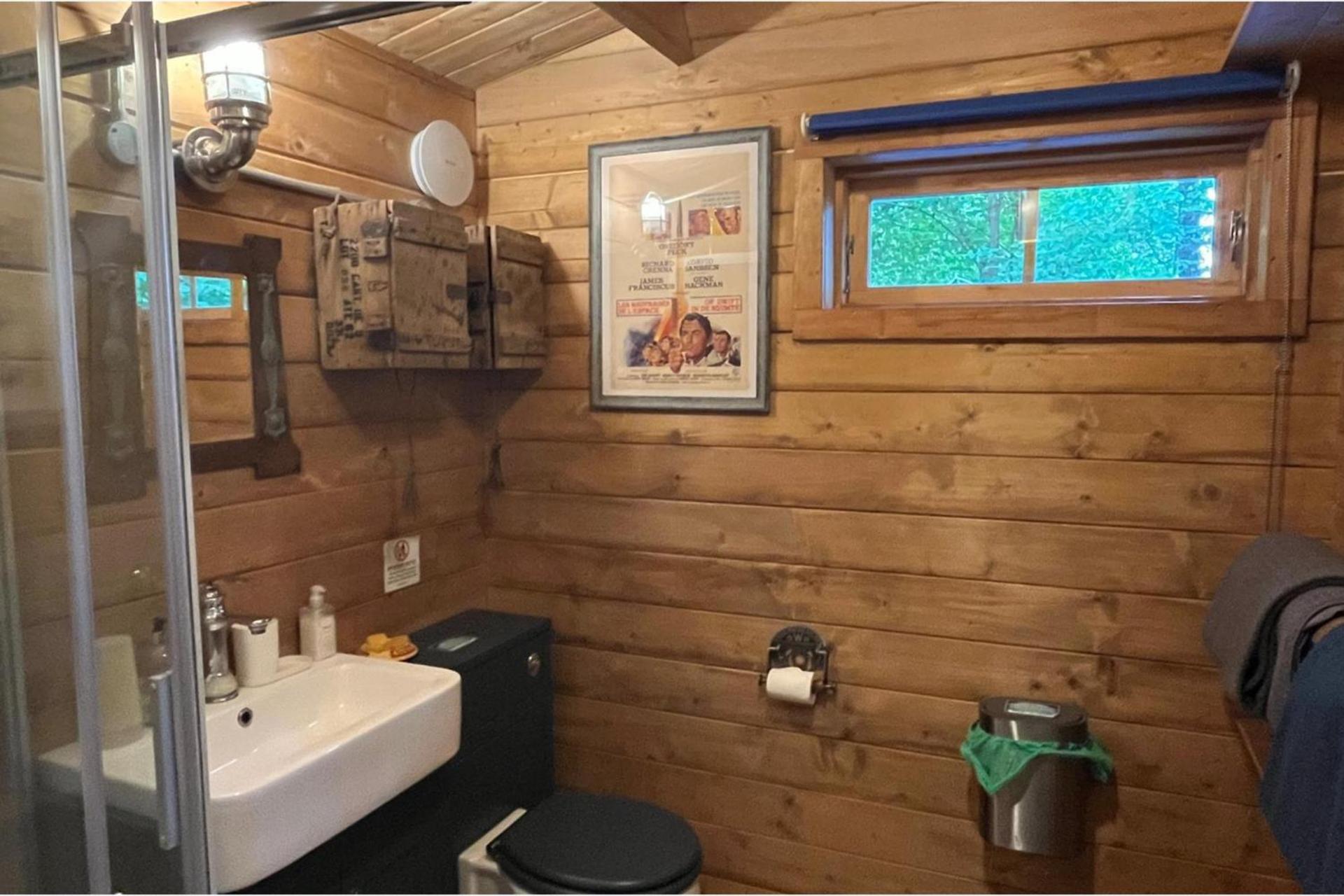Retro Private Lodge With Hot Tub Nr Dartmoor Newton Abbot Exterior photo